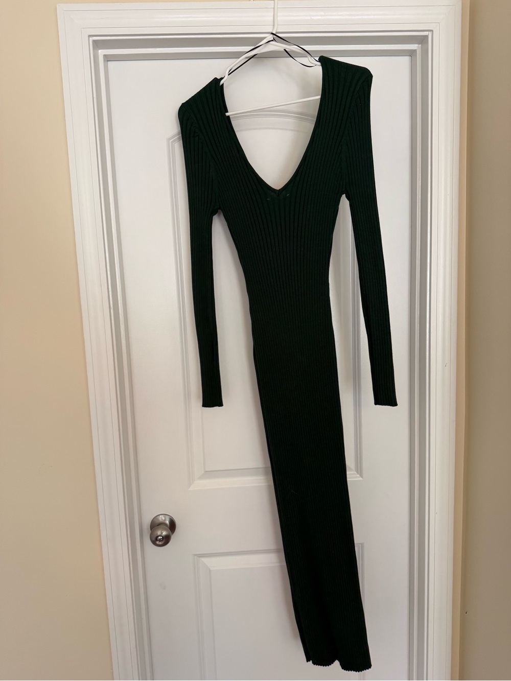 Hera Collection Forest Green Ribbed V-Neck Midi Dress